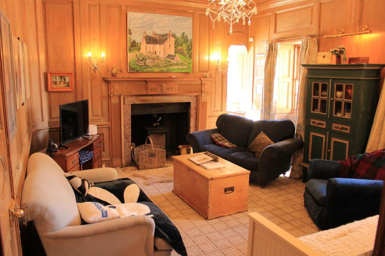East Wing Lickleyhead Castle Villa Auchleven ภายนอก รูปภาพ